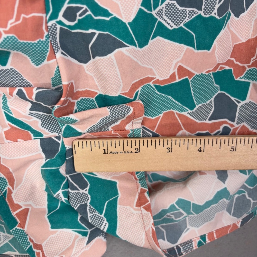 The North Face Shorts Women XXL Pink Multi Mountain Print Active Hiking Gorpcore - Picture 5 of 8